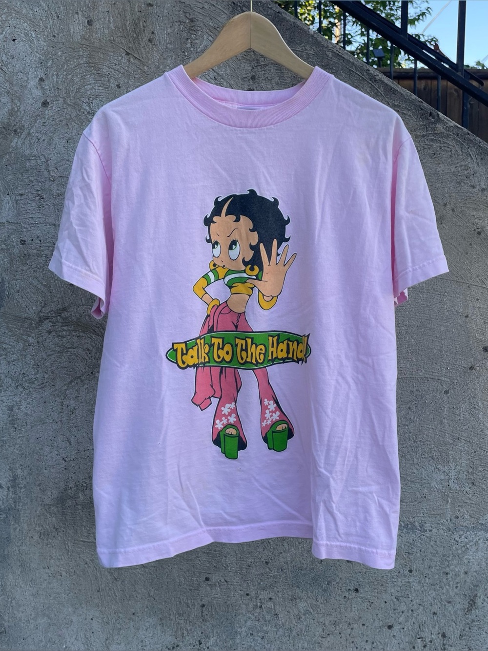 Vintage 90s pink Betty Boop “talk to the hand” graphic t shirt size medium